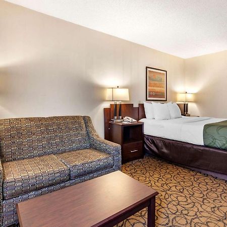 Quality Inn & Suites Escanaba North Eksteriør billede