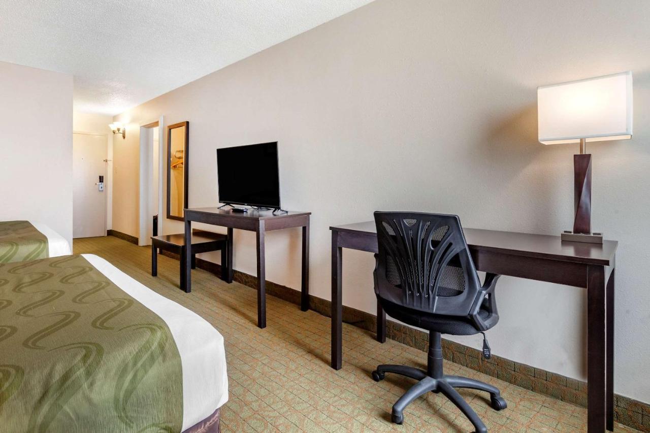 Quality Inn & Suites Escanaba North Eksteriør billede