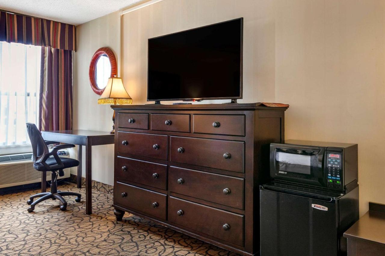 Quality Inn & Suites Escanaba North Eksteriør billede
