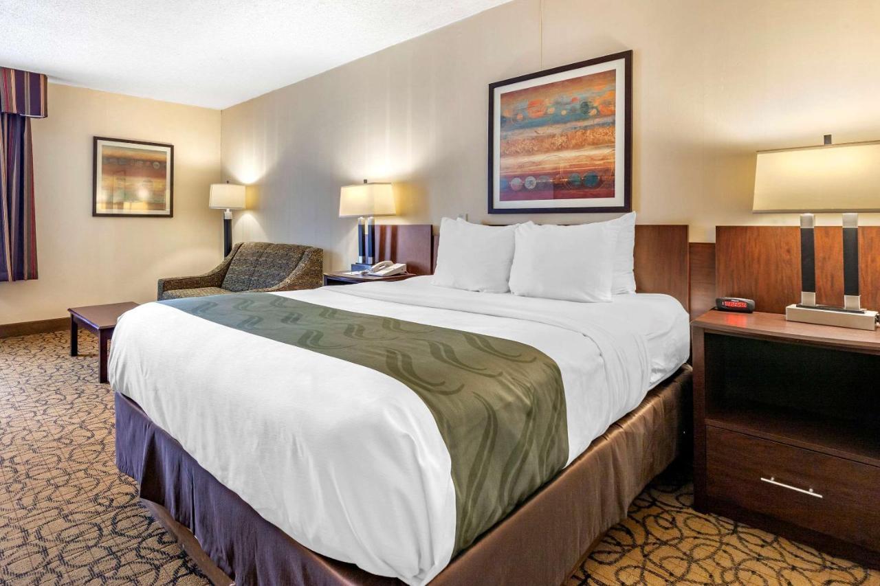 Quality Inn & Suites Escanaba North Eksteriør billede
