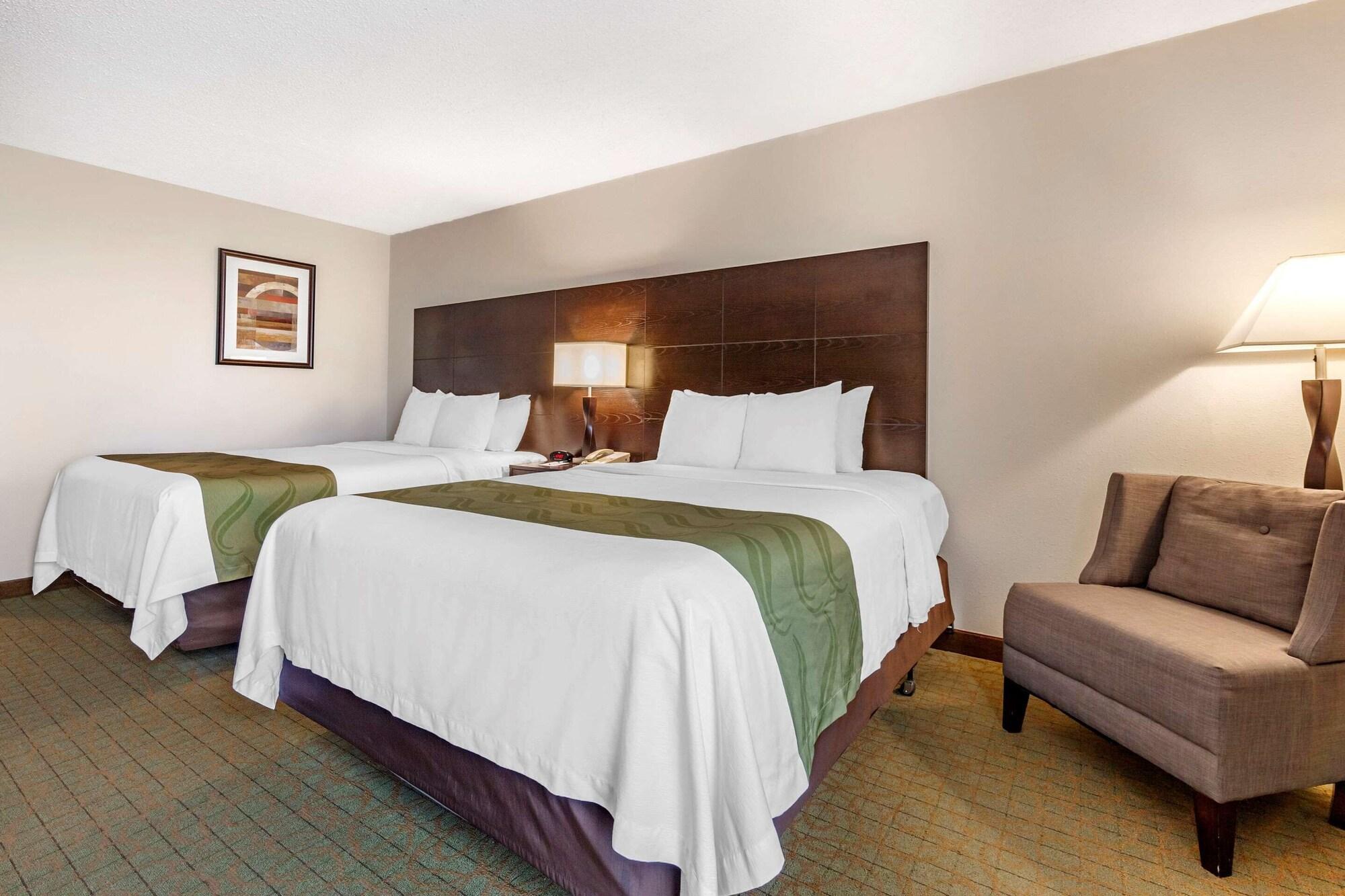 Quality Inn & Suites Escanaba North Eksteriør billede