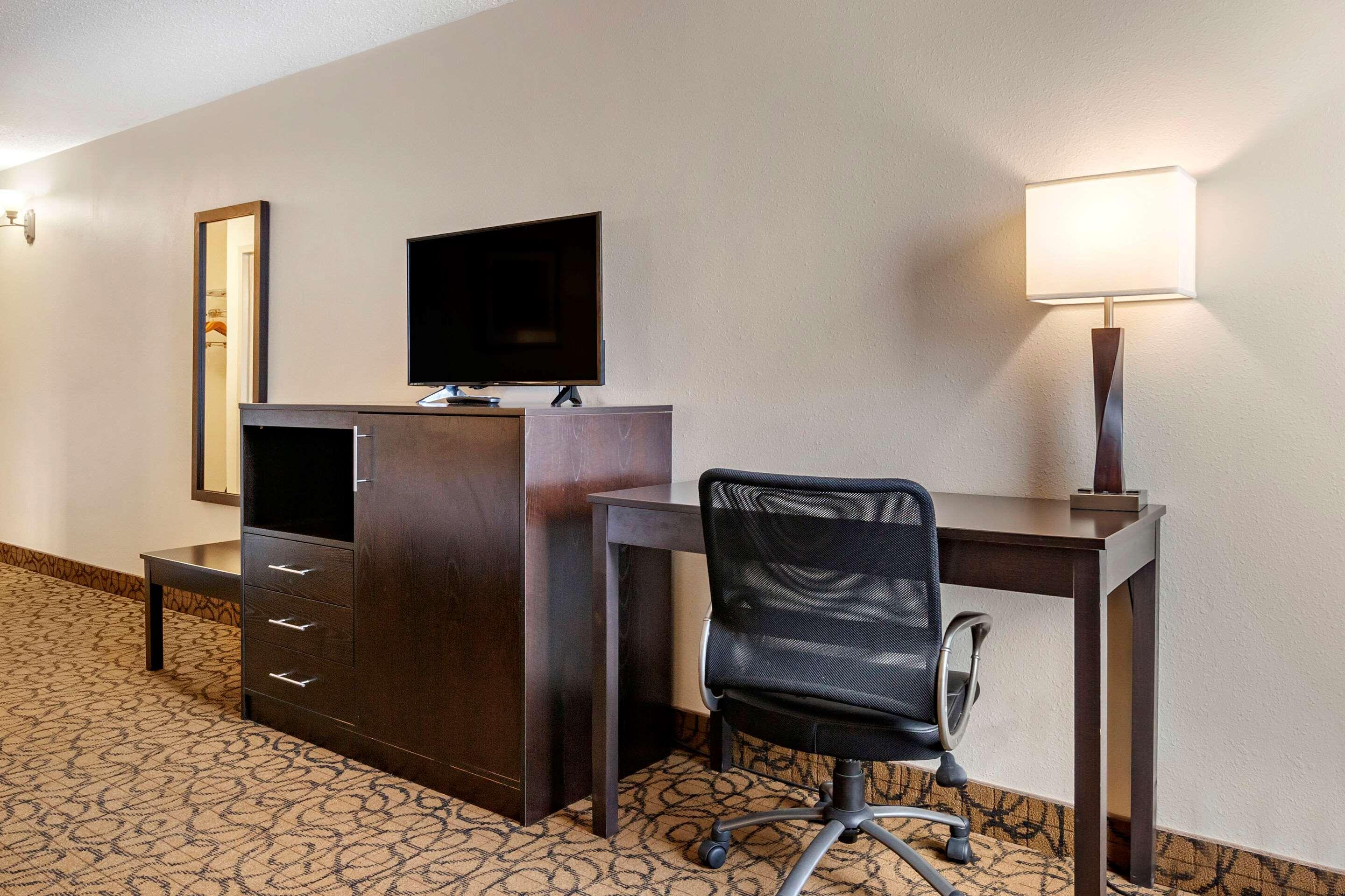 Quality Inn & Suites Escanaba North Eksteriør billede