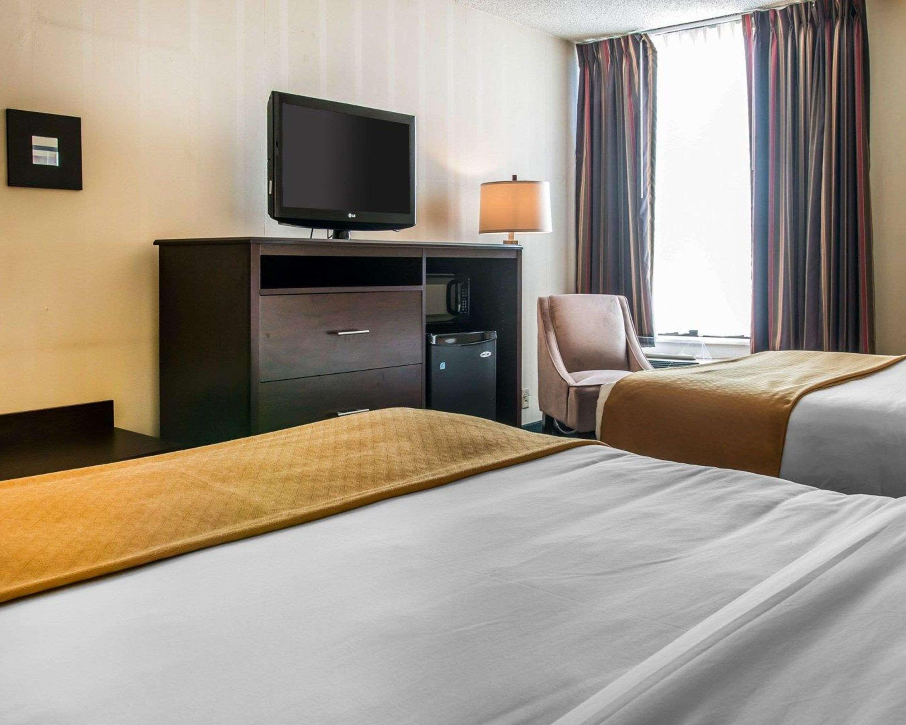 Quality Inn & Suites Escanaba North Eksteriør billede