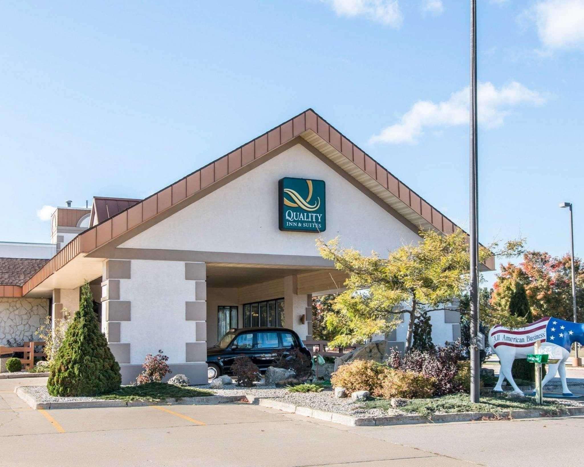 Quality Inn & Suites Escanaba North Eksteriør billede