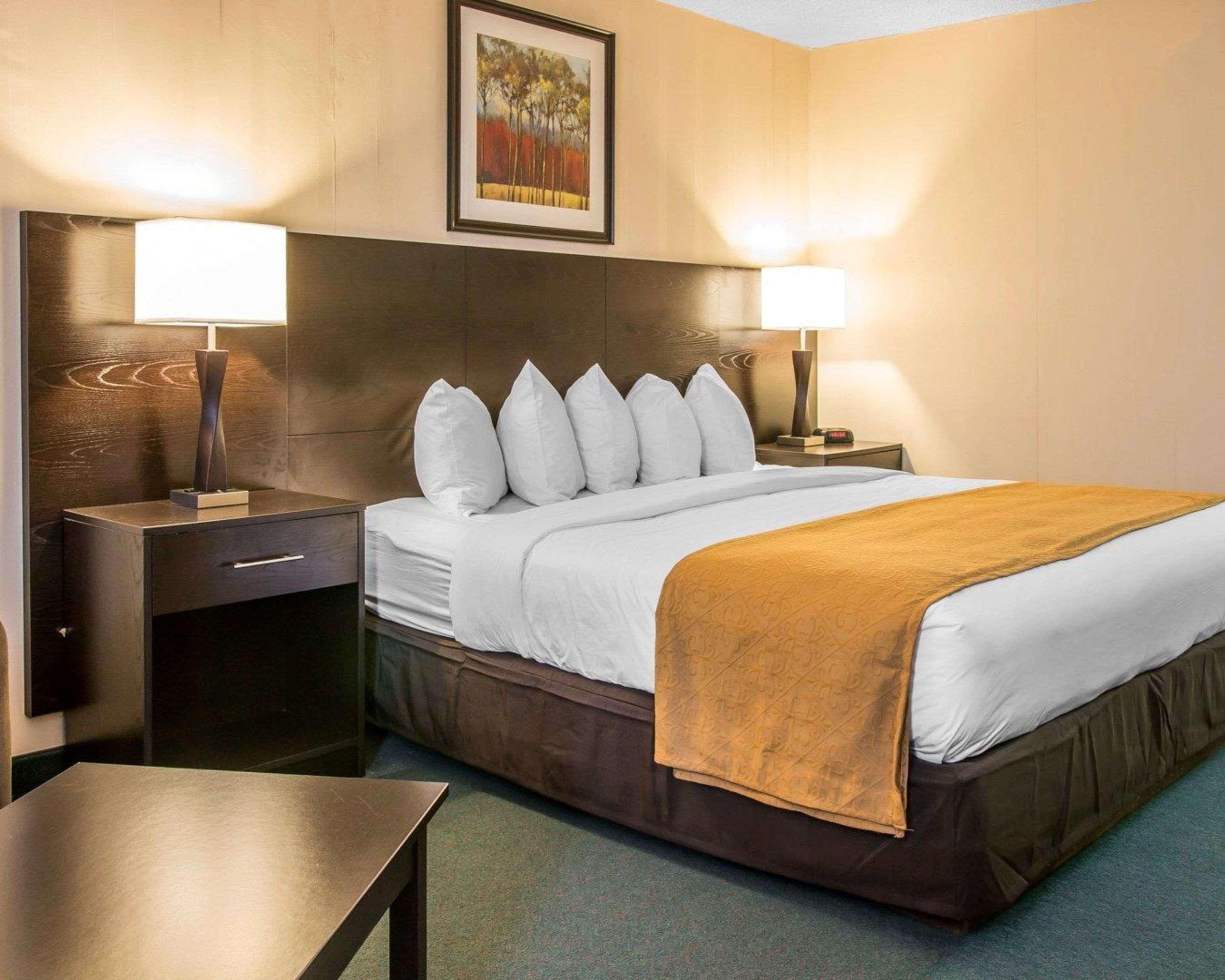 Quality Inn & Suites Escanaba North Eksteriør billede