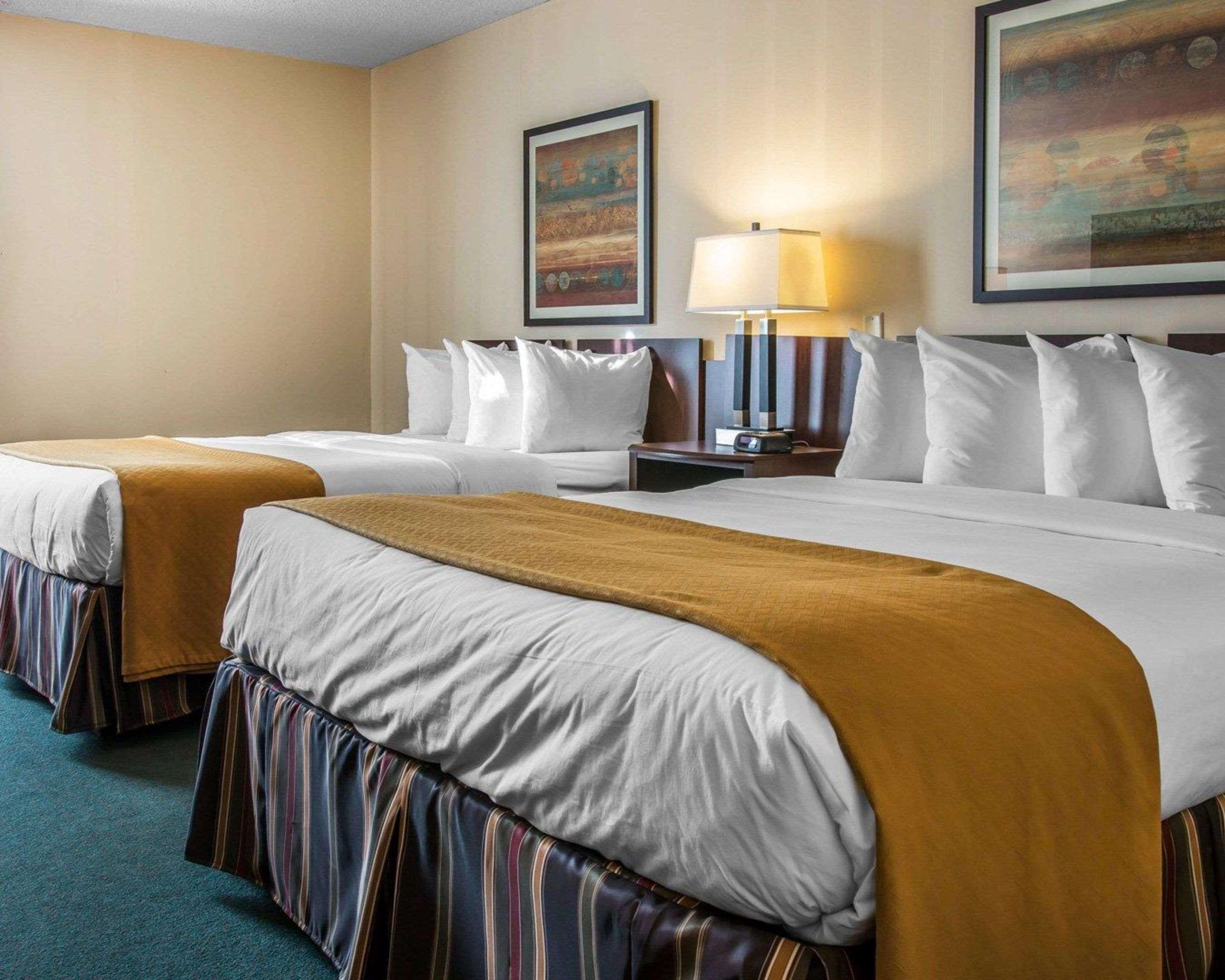 Quality Inn & Suites Escanaba North Eksteriør billede