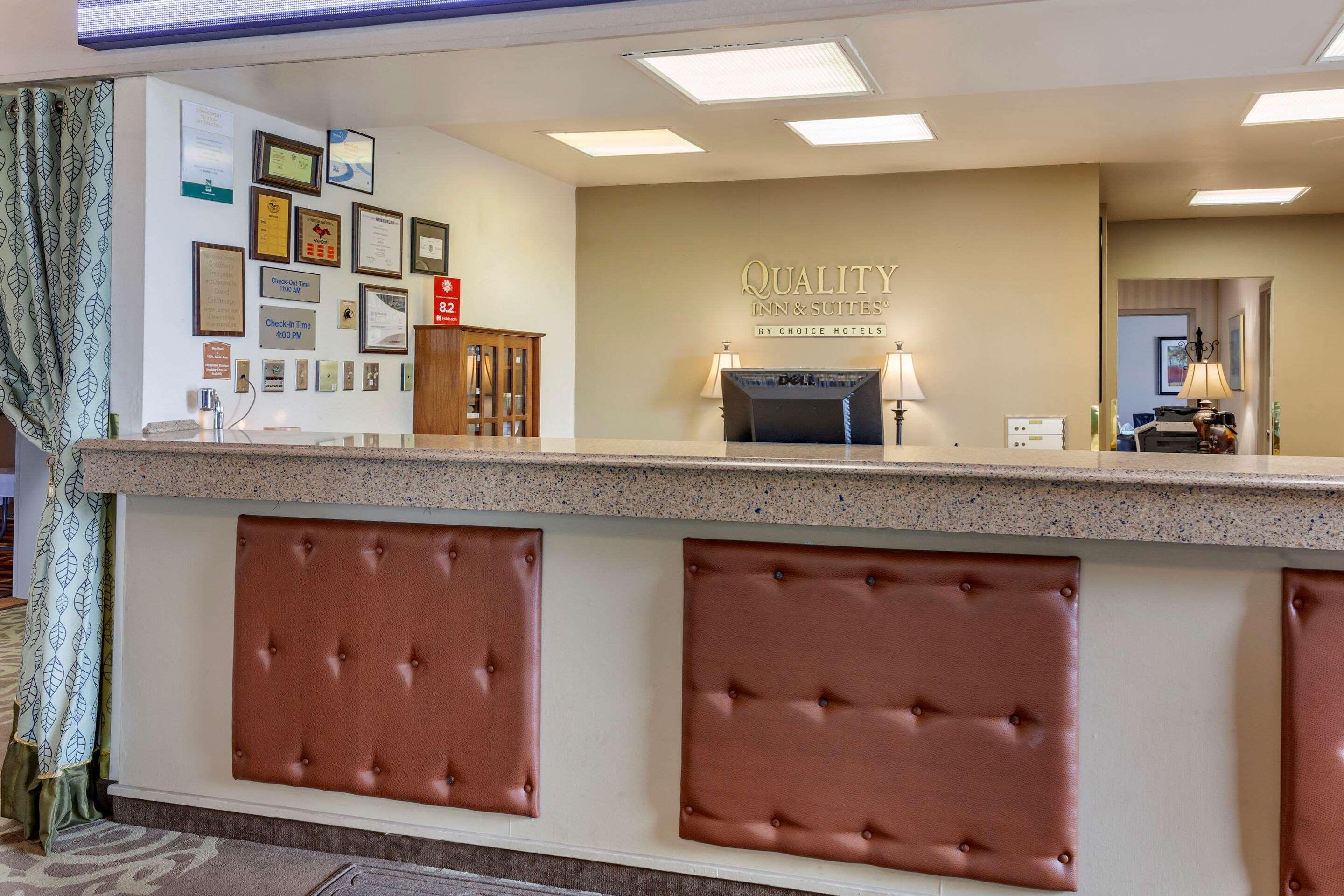 Quality Inn & Suites Escanaba North Eksteriør billede