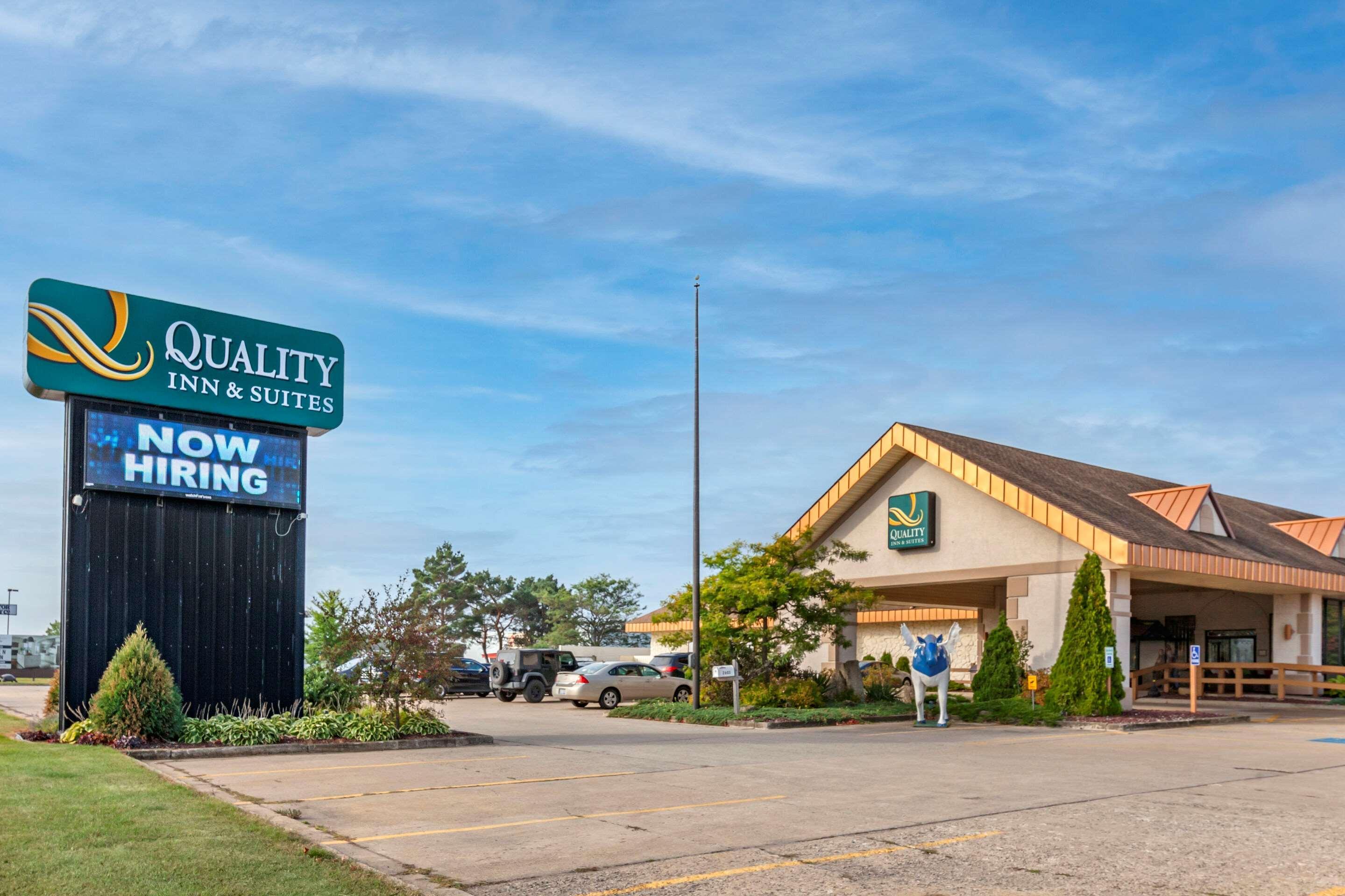 Quality Inn & Suites Escanaba North Eksteriør billede