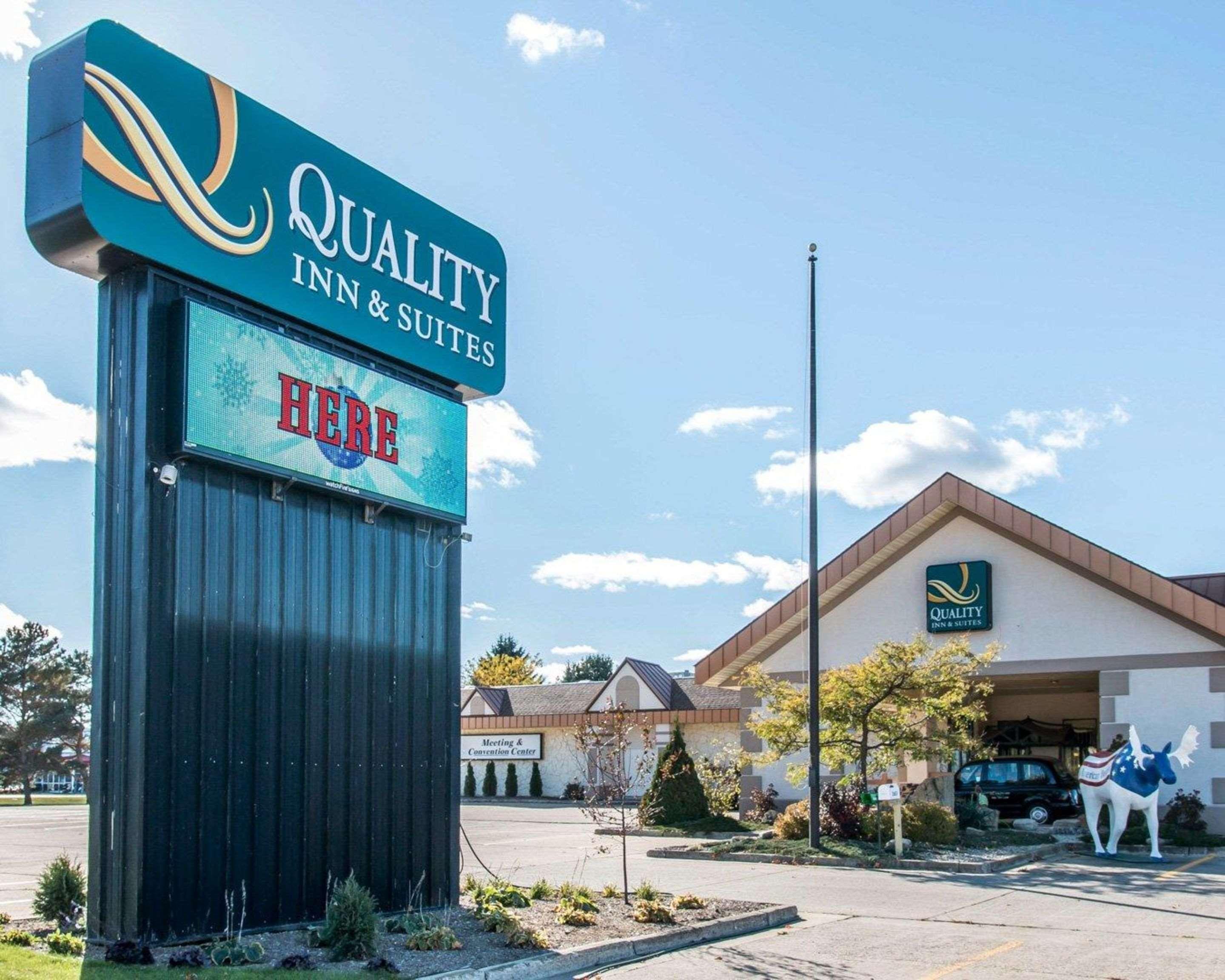 Quality Inn & Suites Escanaba North Eksteriør billede