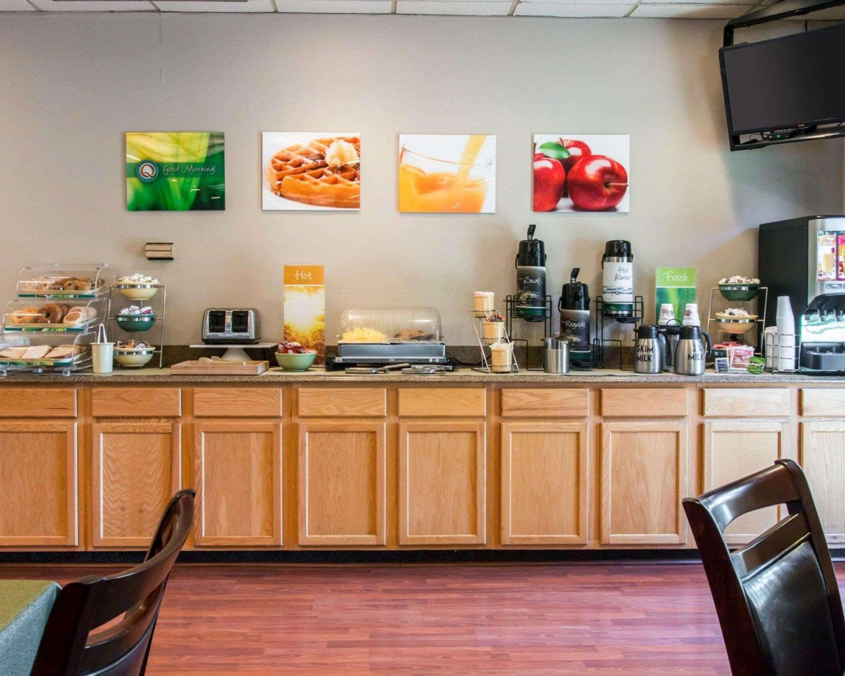 Quality Inn & Suites Escanaba North Eksteriør billede