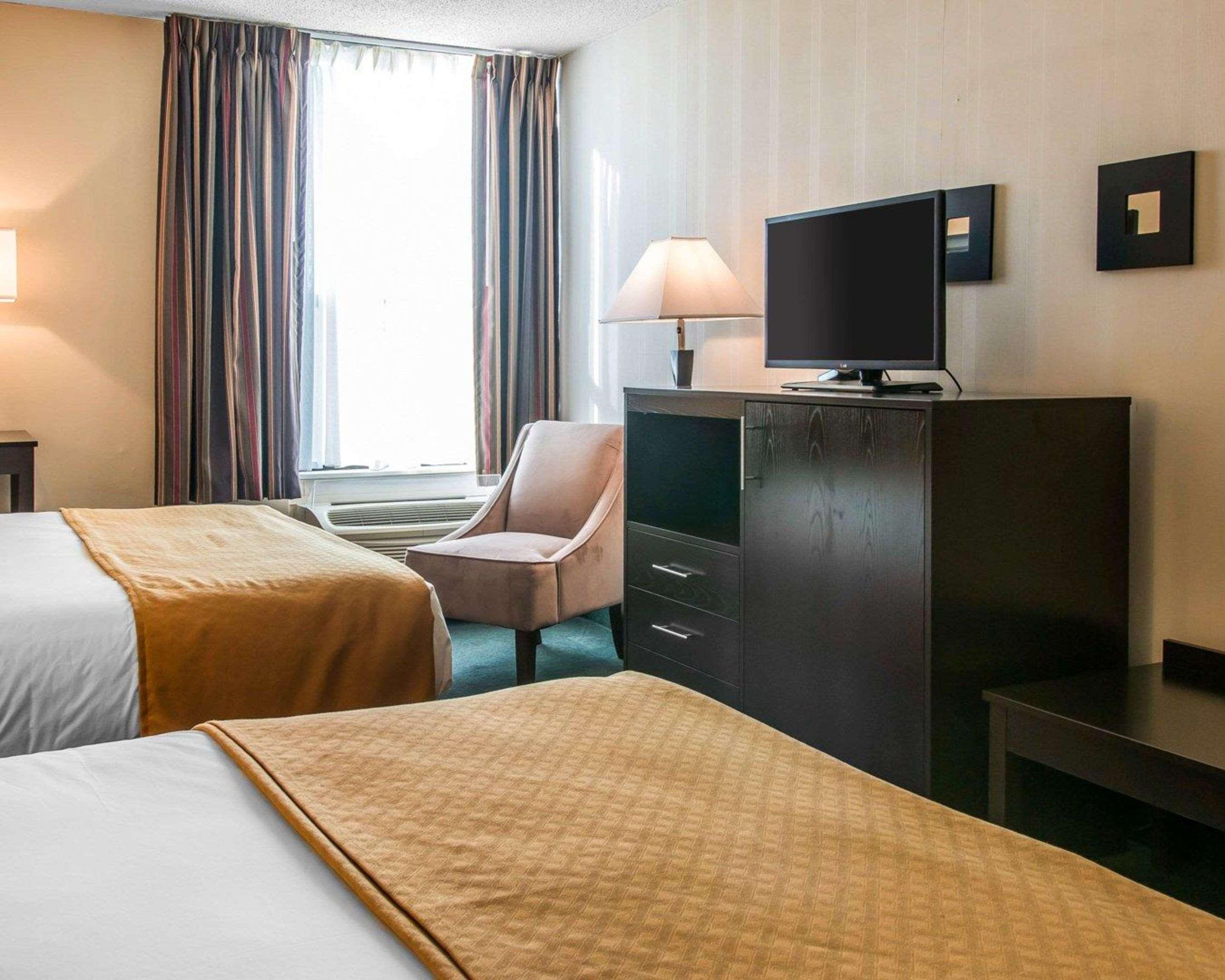 Quality Inn & Suites Escanaba North Eksteriør billede