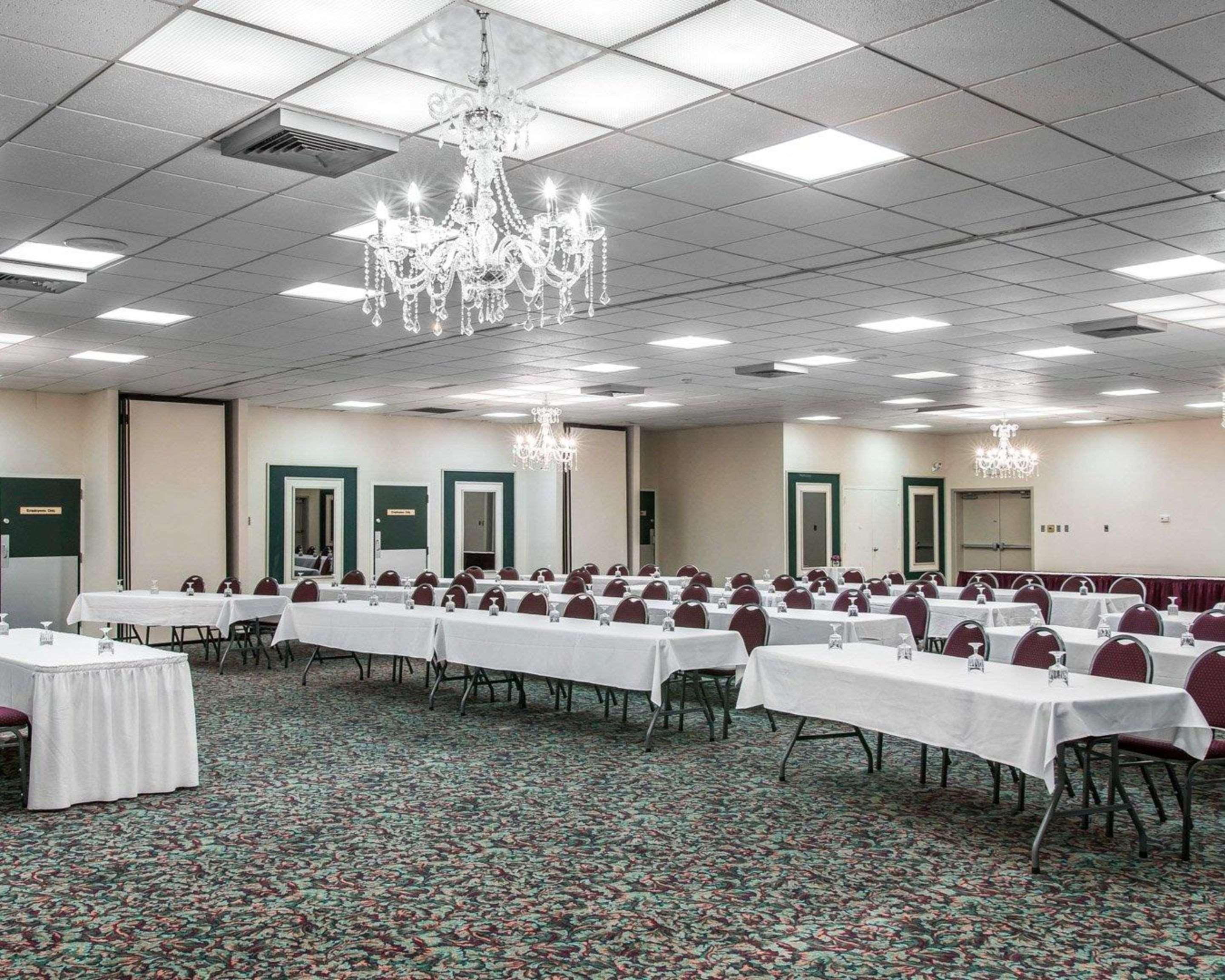 Quality Inn & Suites Escanaba North Eksteriør billede